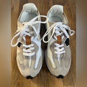 New Balance 327 Shoes